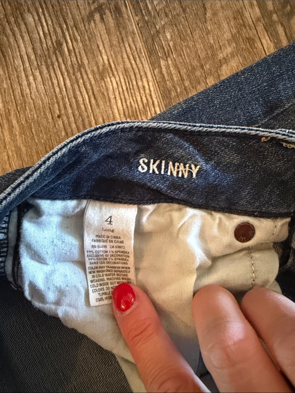 American Eagle Outfitters Women's Skinny Jeans in Blue Wash Size 4 Long - Picture 3 of 9